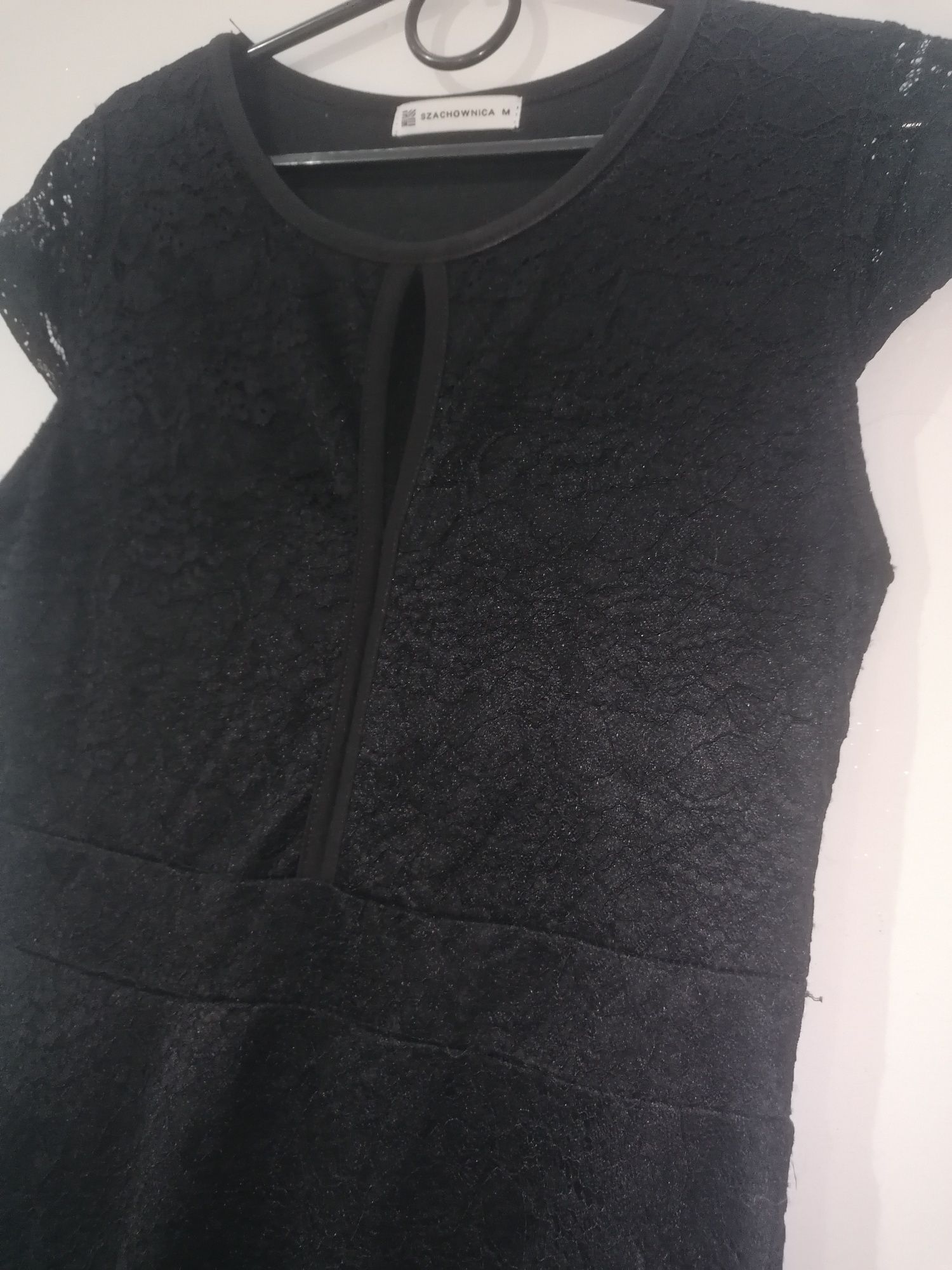 Nowa, nieużywana czarna koronkowa sukienka Szachownica M