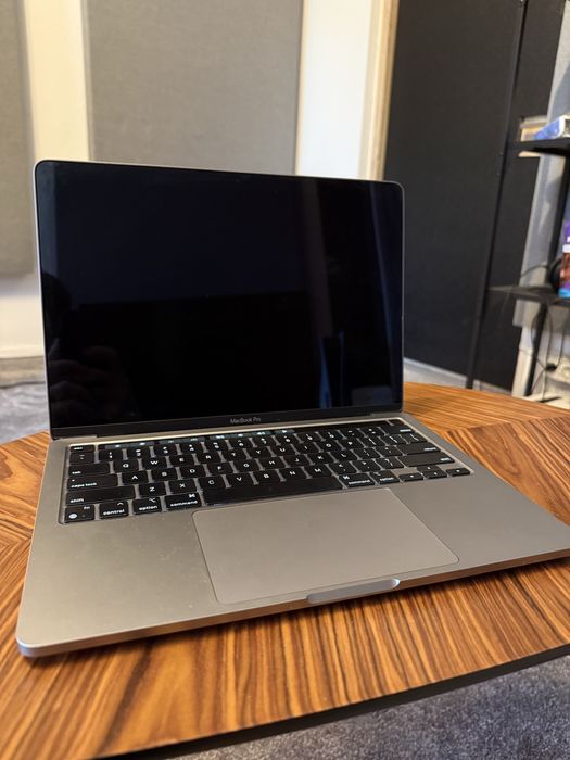 MacBook Pro M2 /13,3” /8GB RAM / 256 GB DYSK/