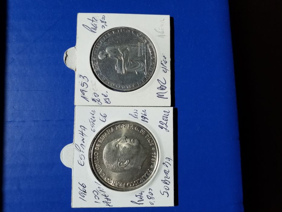 Moedas antigas em prata portuguesas e espanholas.