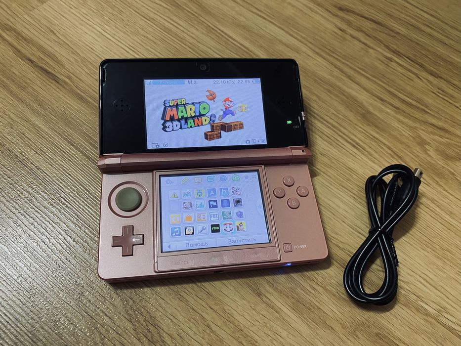 Nintendo 3DS + SD Card 64GB
