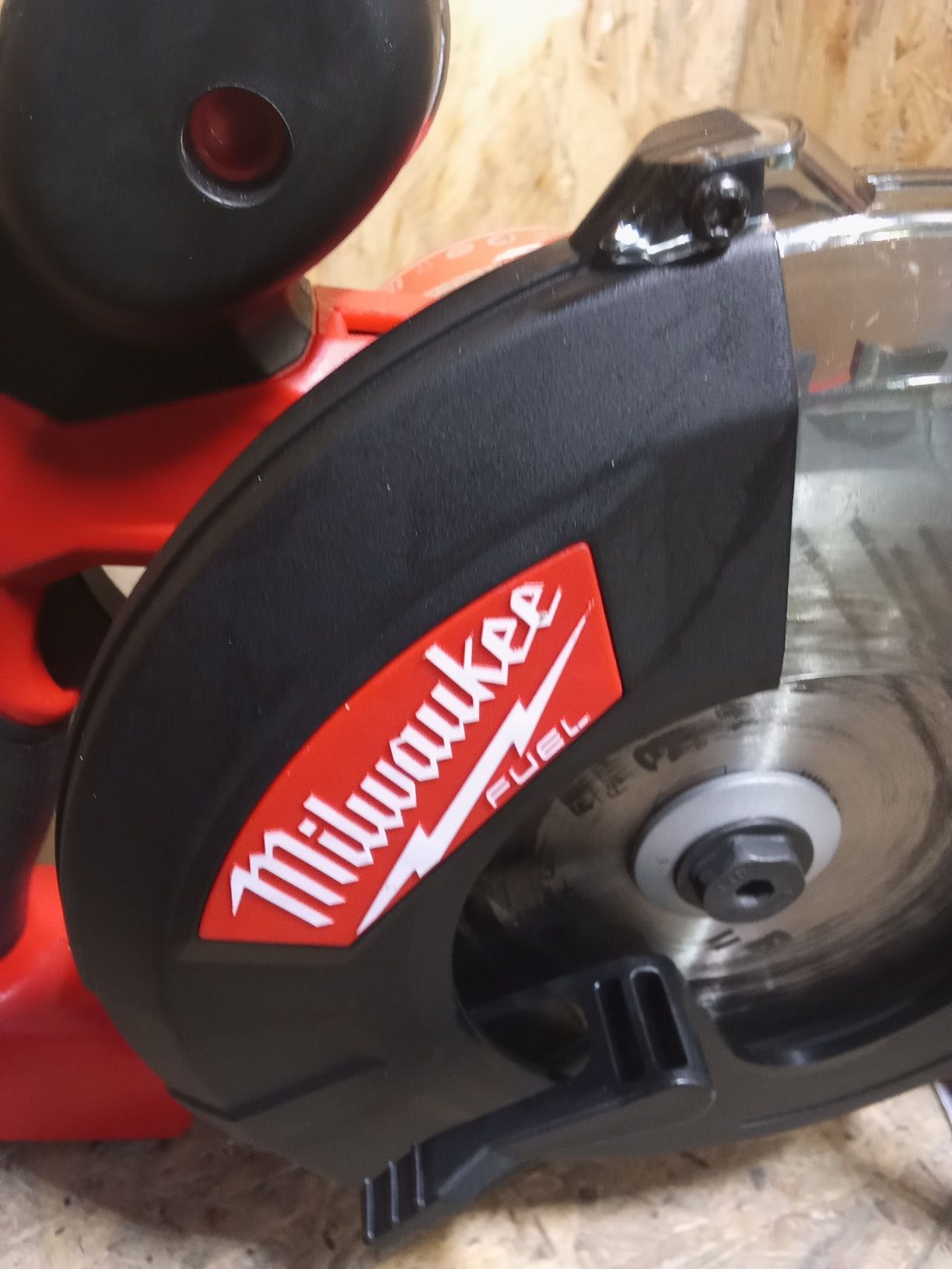 Piła tarczowa do metalu Milwaukee m18 fmcs nówka