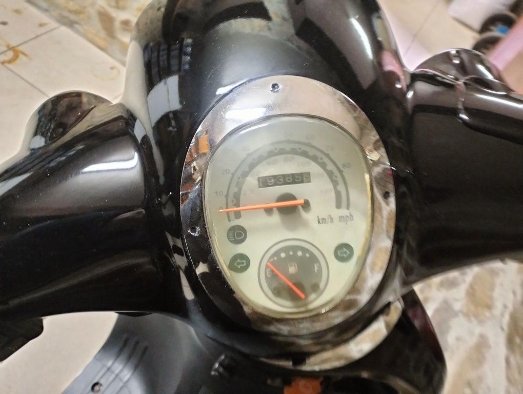 Besbi 125 como nova