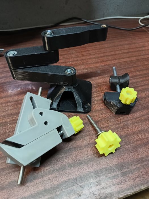 Маніпулятор для заточки