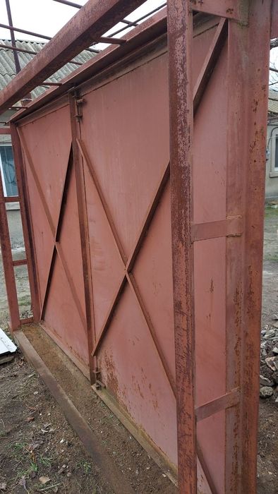 Ворота гаражні распашні НЕДОРОГО