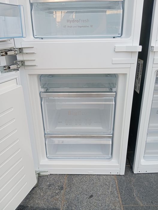 Встраиваемый холодильник BOSCH из Германии идеальное состояние Гаранти