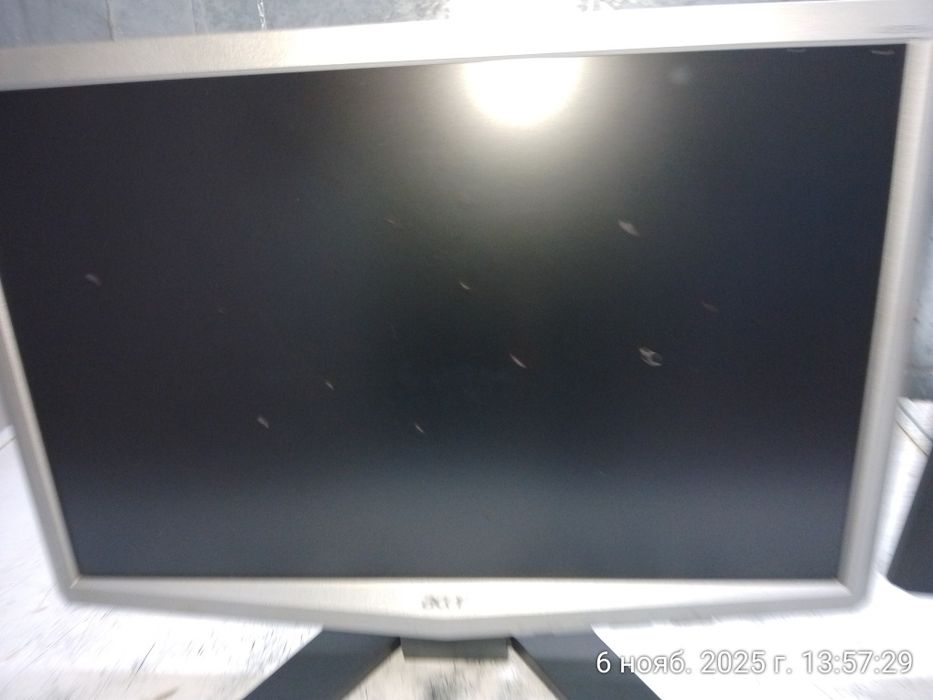 Продам три монитора 19.