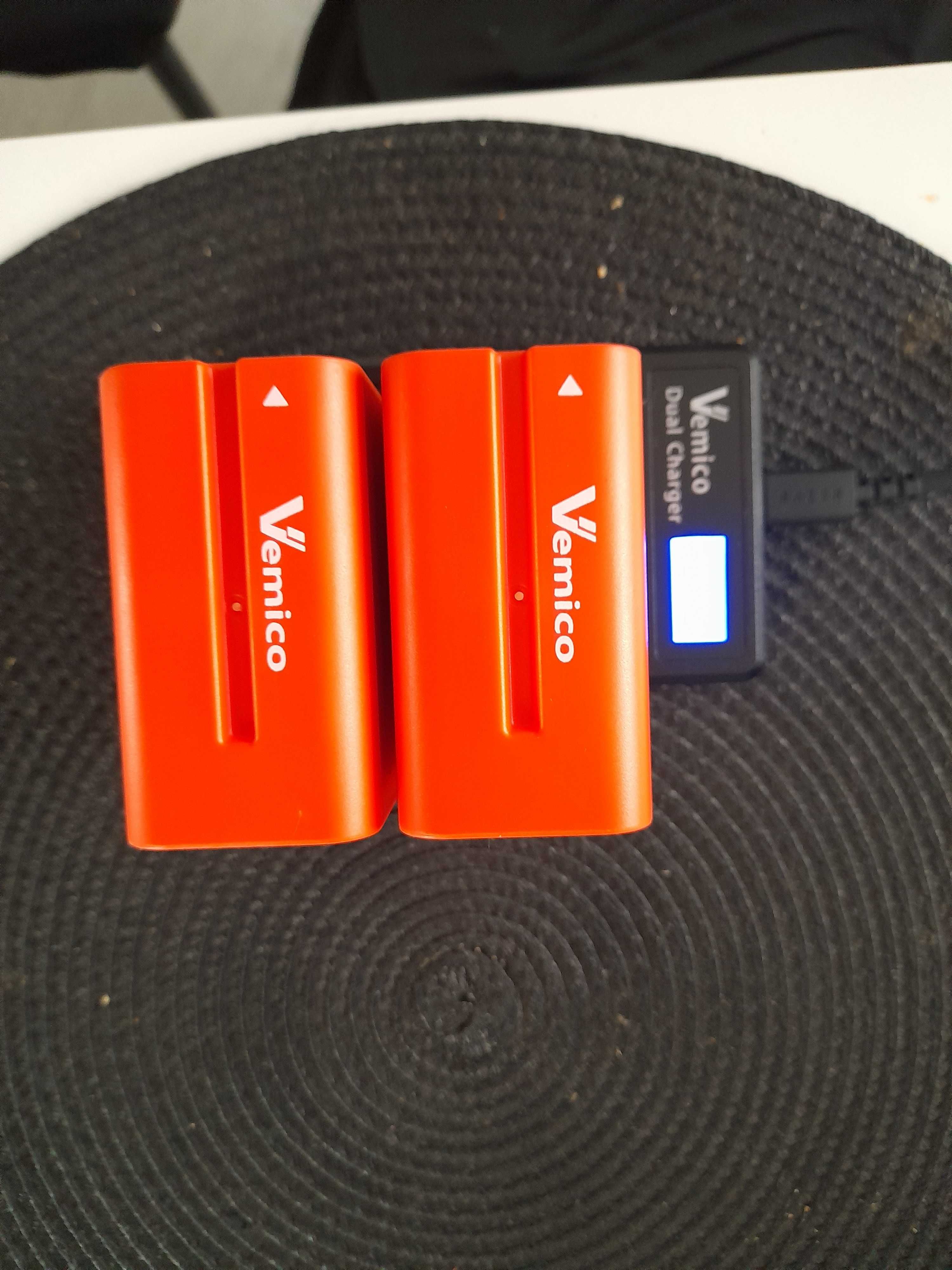 Vemico Battery Charger Kit 2 x8500ah ładowarka LCD USB-C Charger