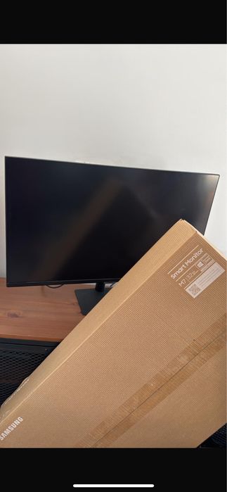 Samsung M7 Smart Monitor