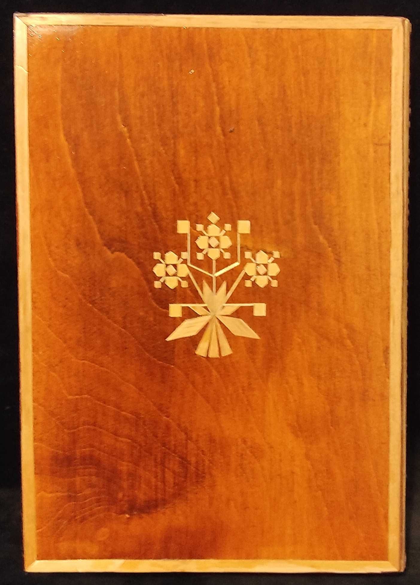 Pudełko ozdobne drewniane inkrustowane słomą - książka - vintage - PRL