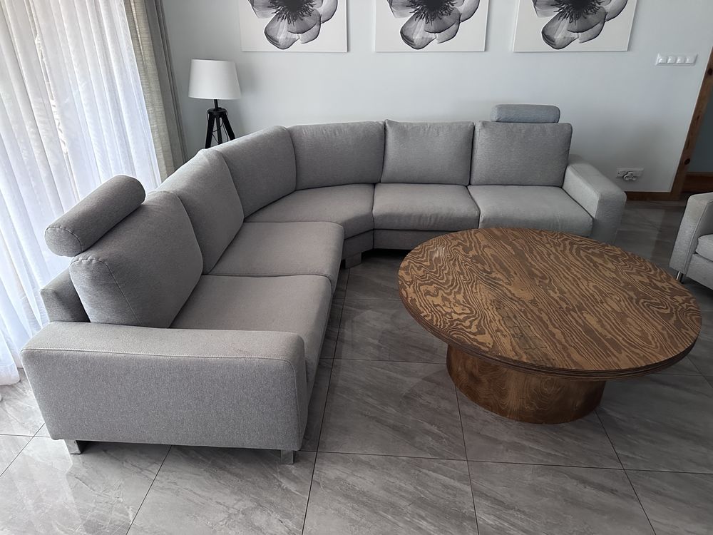 Kanapa narożna  duża  250x250 plus dwa fotele firmy sits