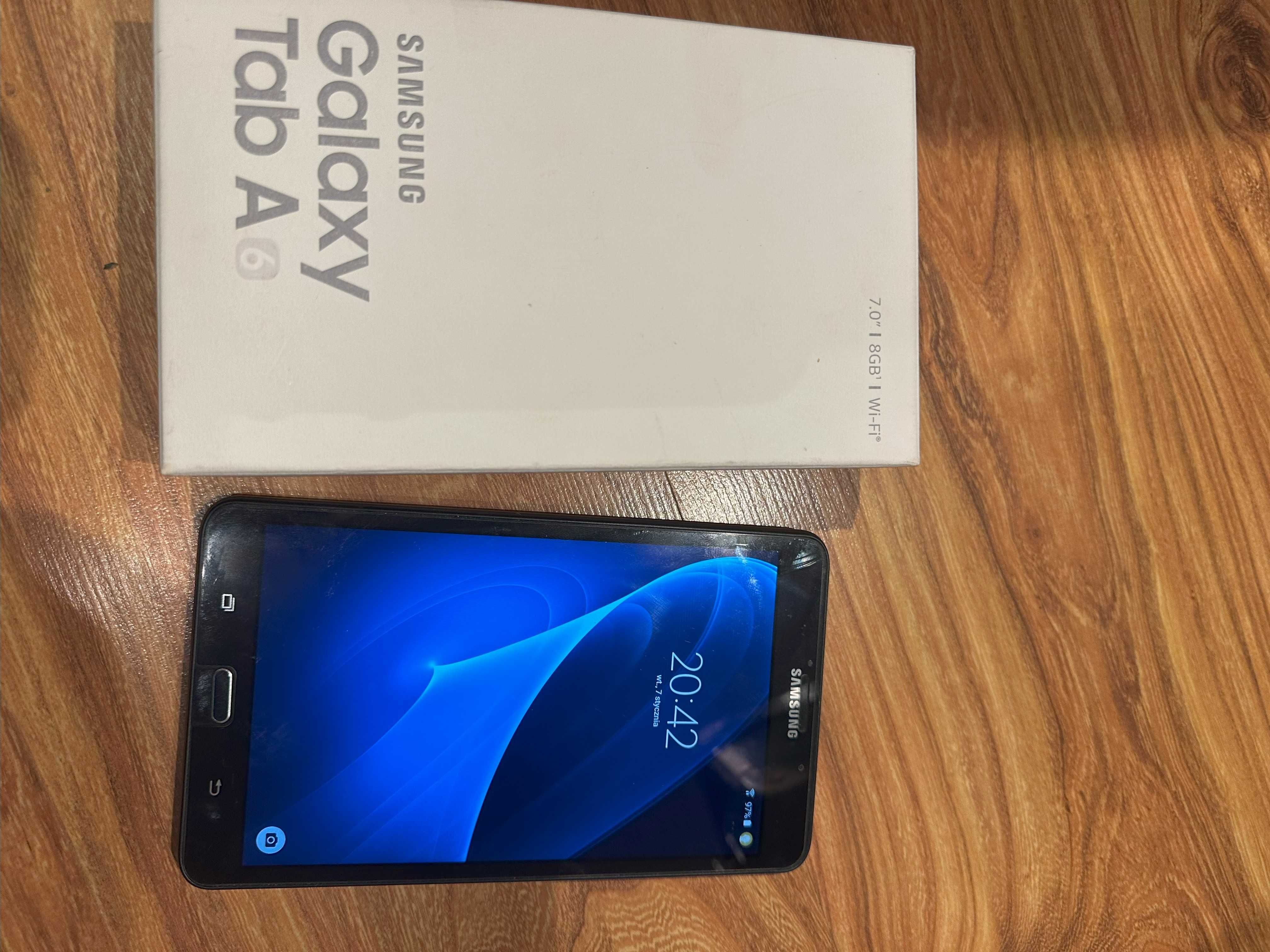 Tablet SAMSUNG GALAXY TAB A (2016) +etui