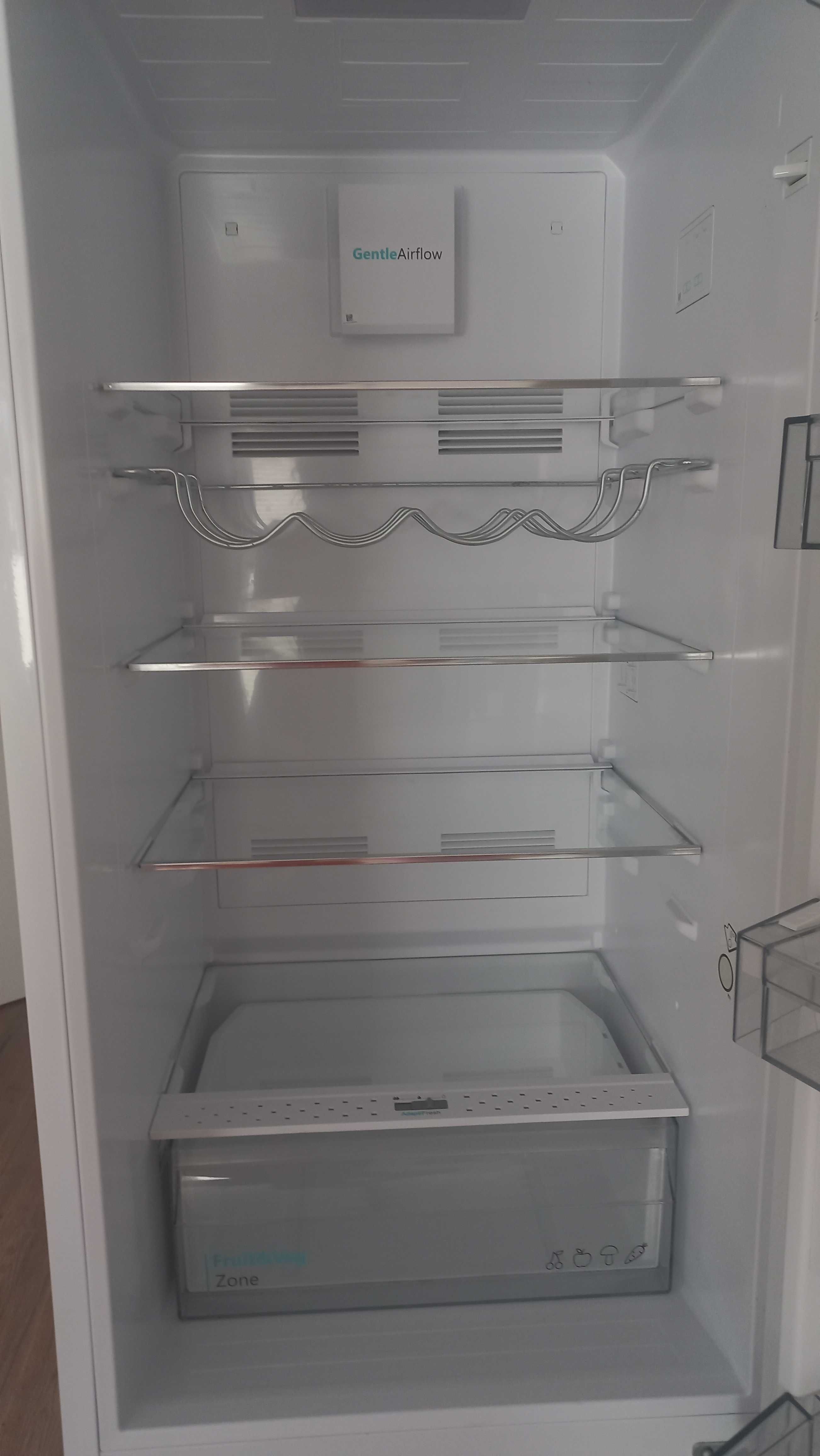 Lodowka SHARP Stan bardzo dobry, ważne ubezpieczenie