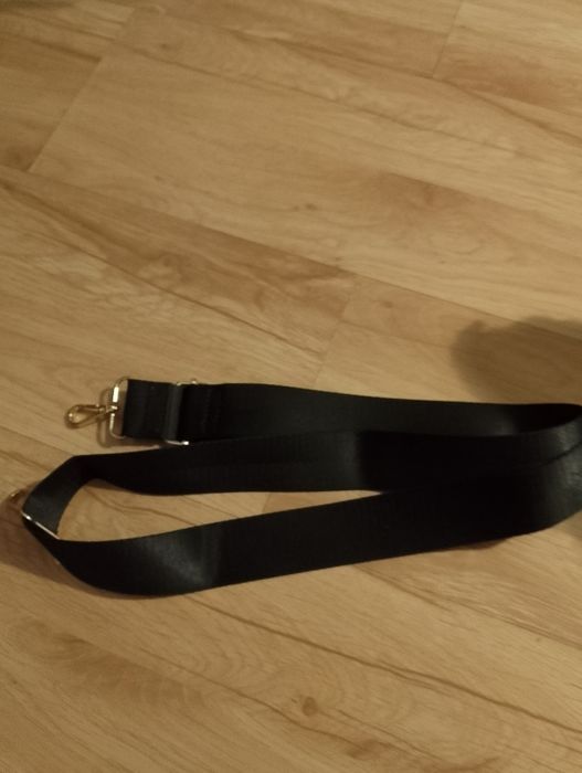 Nowa pikowana torebka srebrna holo na ramię z Fashion Bags