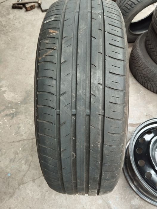 Одна літня шина Dunlop 195/60/16