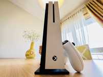 Xbox One S 500GB + Comando Original + Cabos (Excelente Estado)