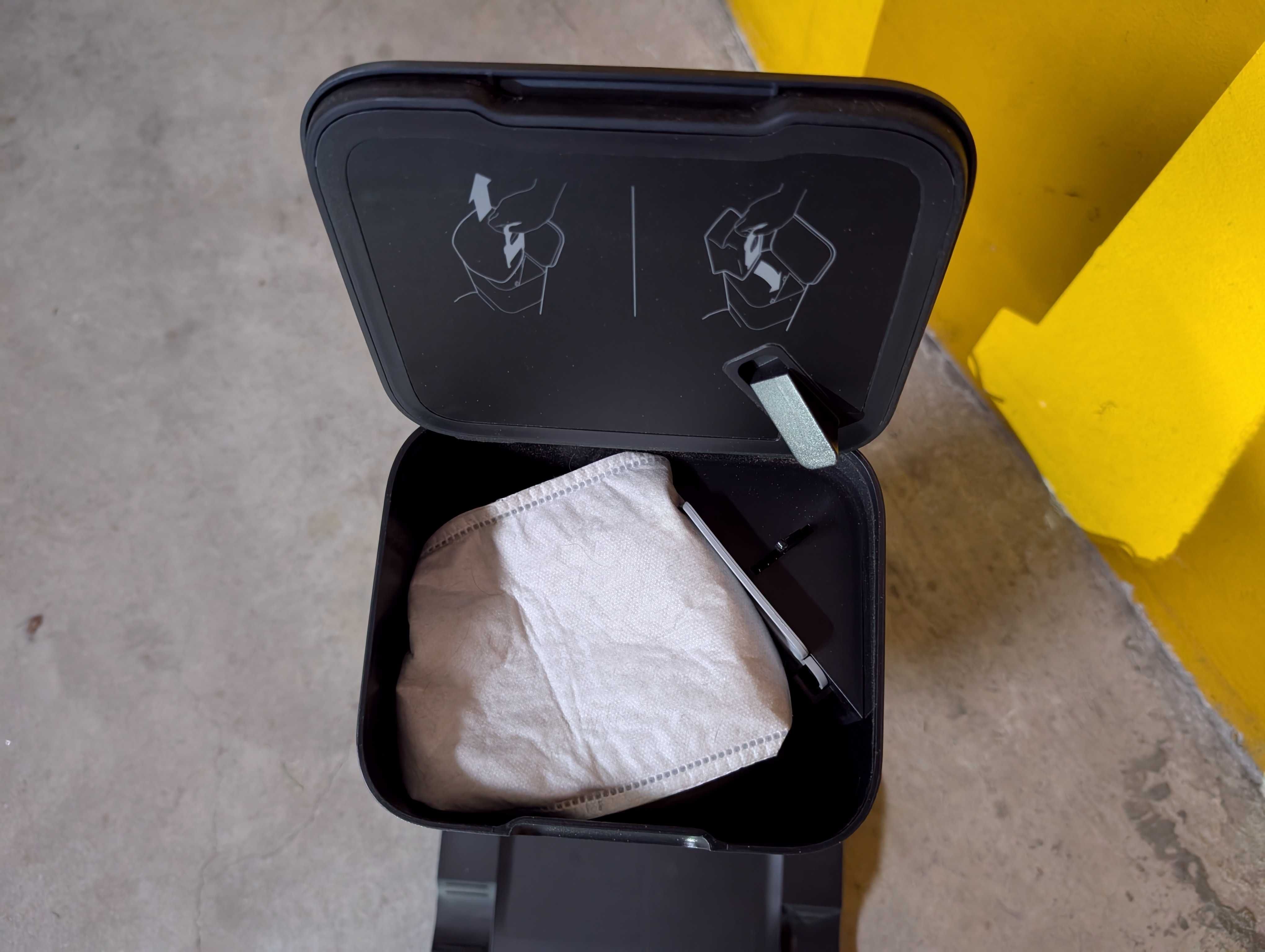 Estação Clean Base Roomba i+ | Torre de Esvaziamento Automático