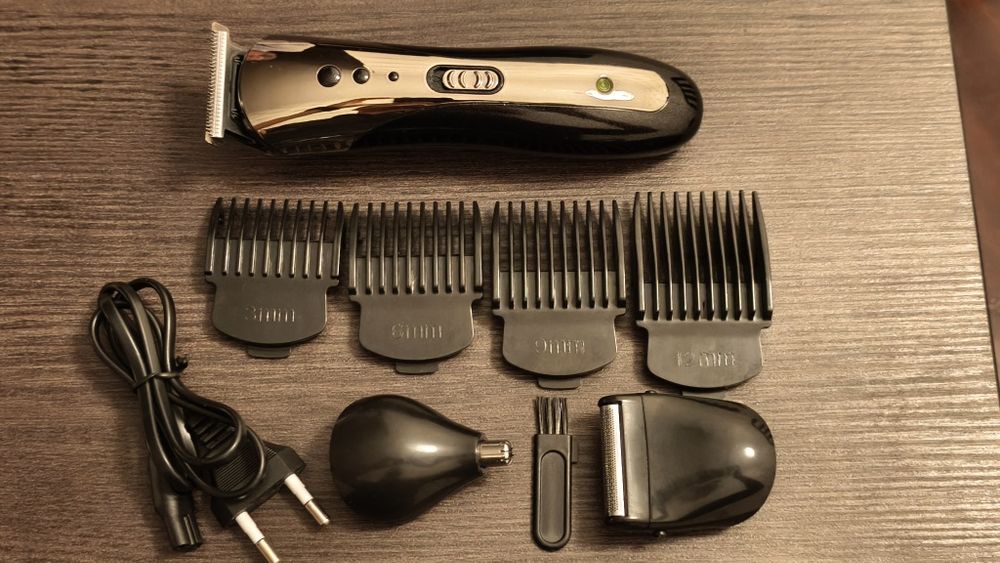 Máquina 3 em 1 (Cabelo, Barba e Nariz) NOVA!