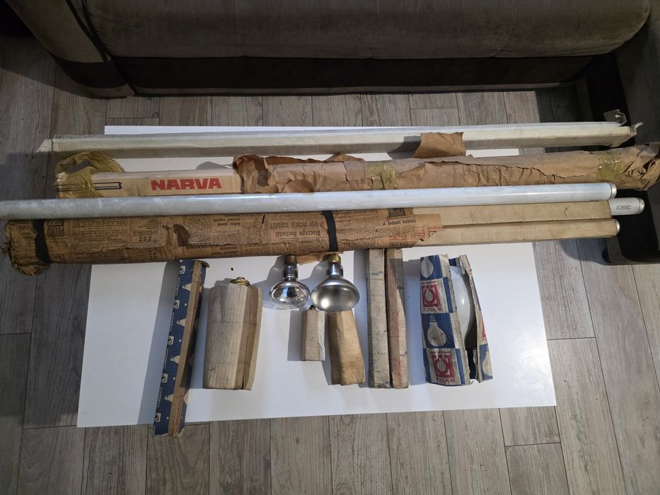 Stare świetlówki Narva Unitra Telam