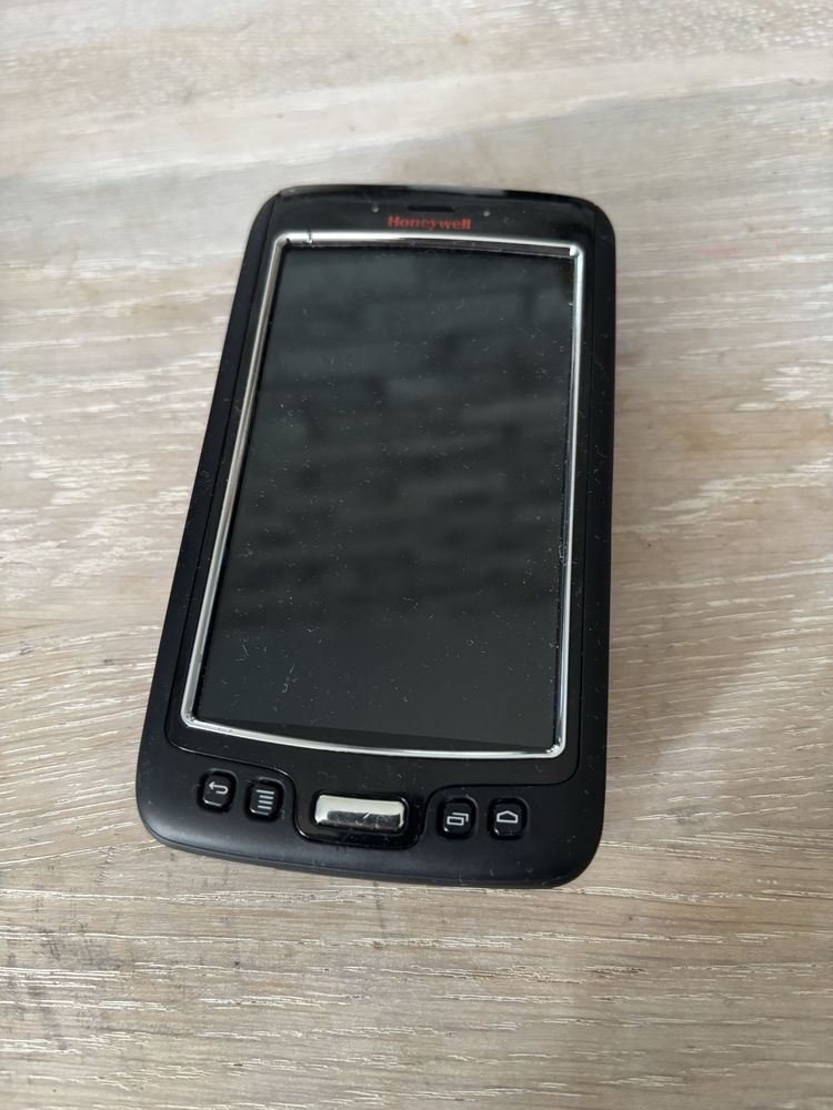 Terminal skaner Honeywell Dolphin 75e w bardzo dobrym stanie sprawny