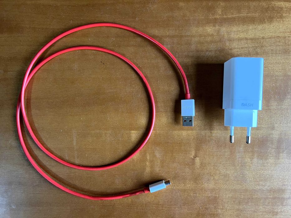 Carregador Oneplus Dash Charge 20W