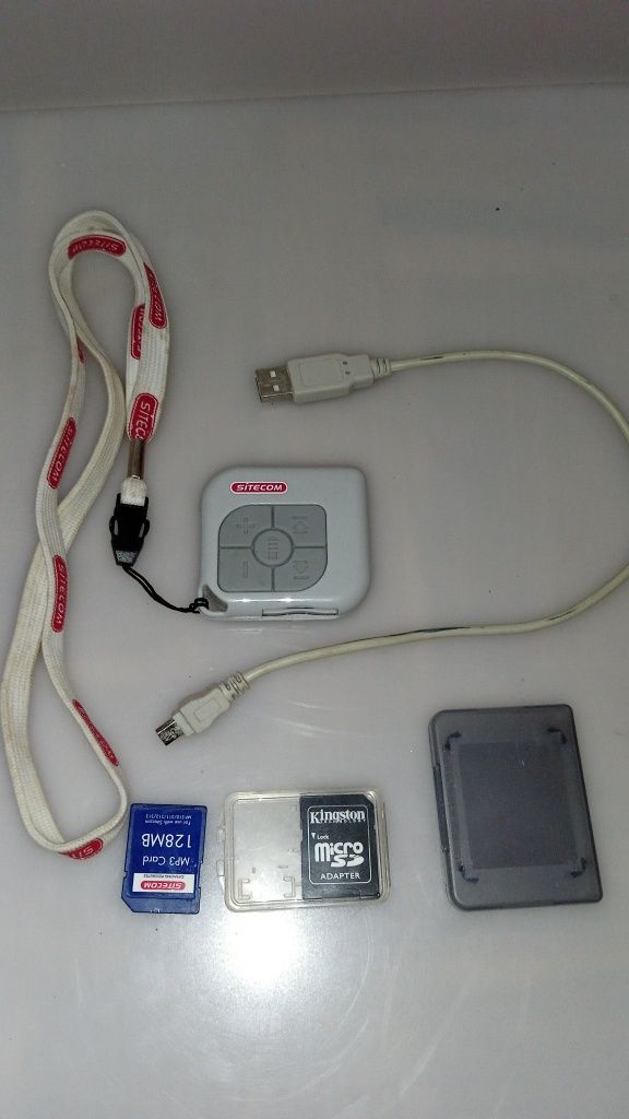 MP3 Sitecom + 2 Cartões de Memória