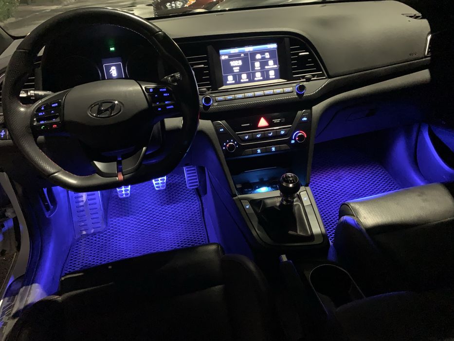 Hyundai Elantra Sport  2018 White 1.6L turbo