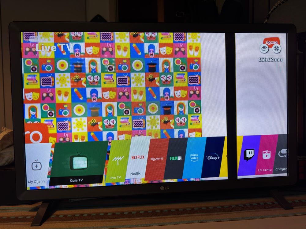 Smart TV LG 28’’ com defeito no ecrã