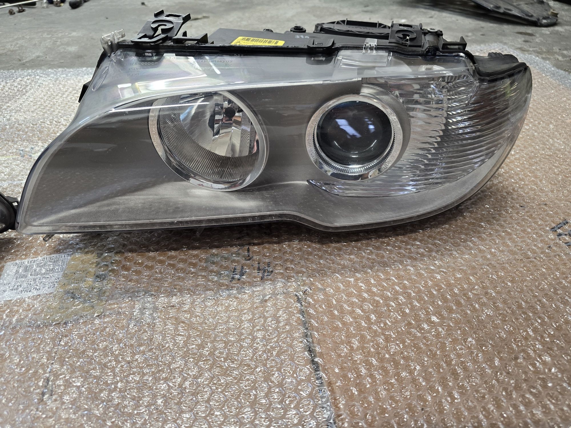Lampy bmw e46 coupe cabrio xenon dynamic