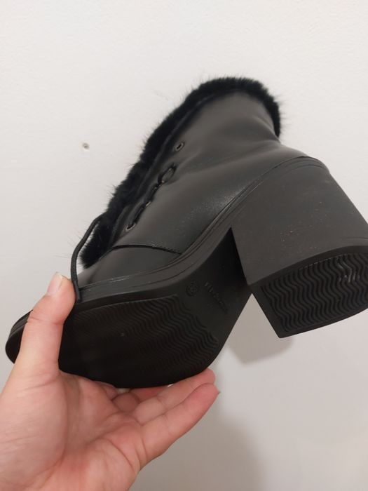 Чобітки ботінки шкіра 39р