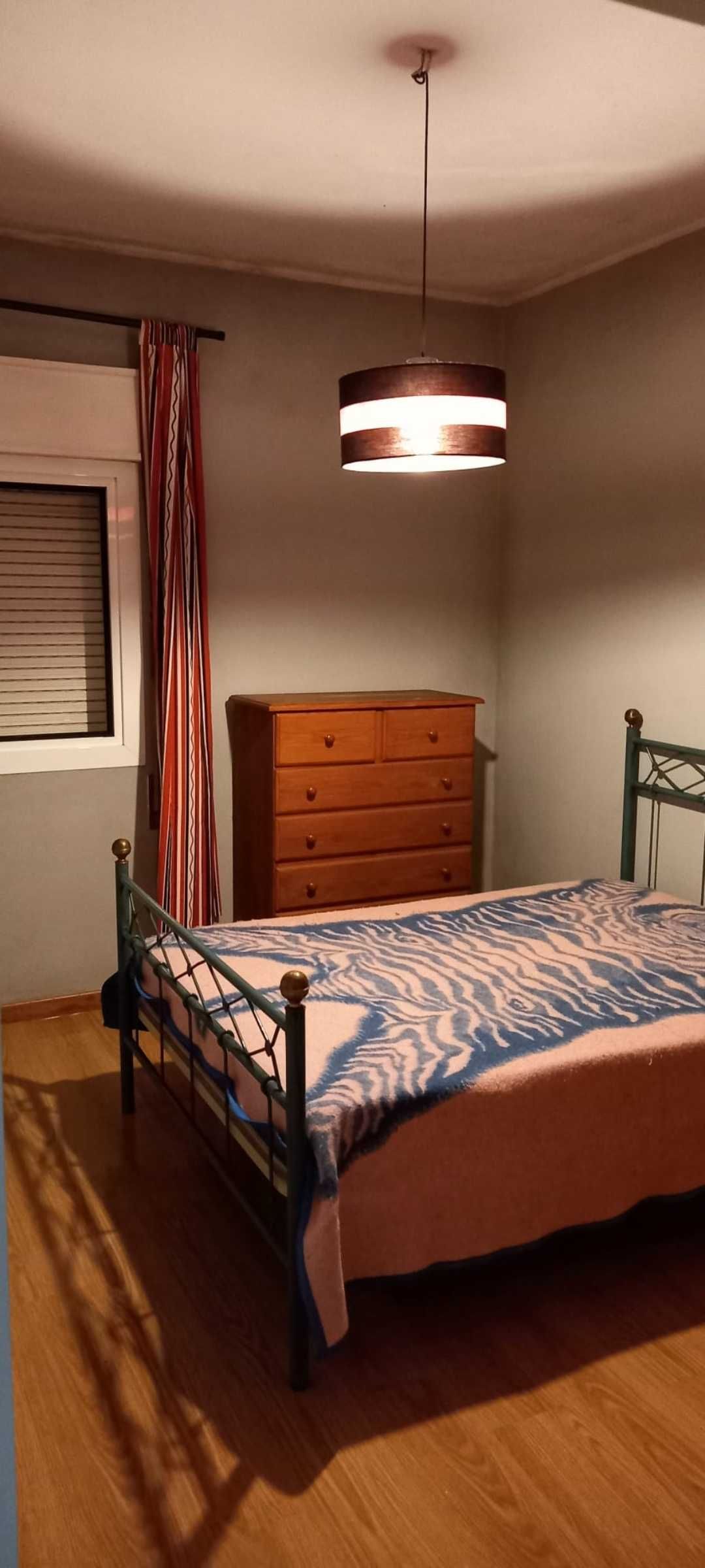 Arrendo quarto para rapaz