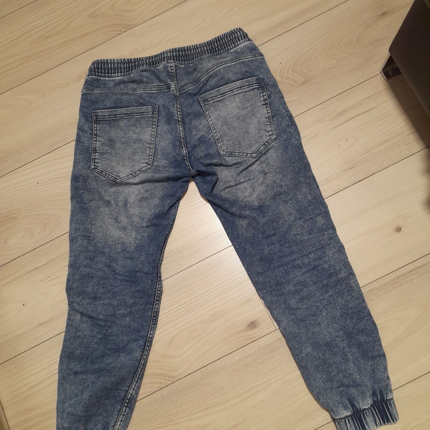 Sprzedam spodnie jeans reporter young,  rozmiar 158, joggery