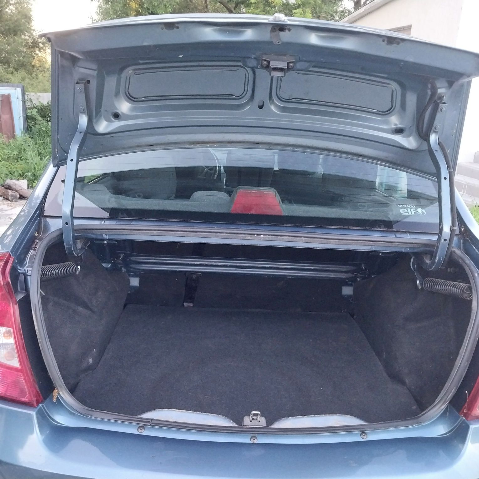 Автомобіль Renault Logan 2010