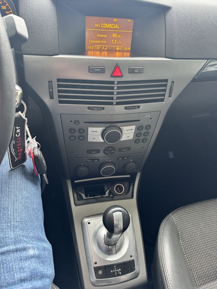 Opel Astra 1.6i Cosmo Automatica