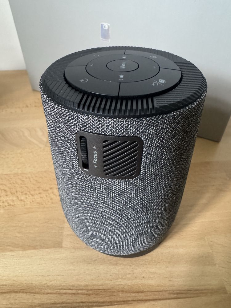 Asus x Harman Kardon Zenbeam Latte L1