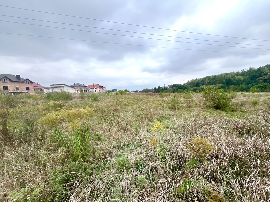 Продаж зелельної ділянки у Смиківцях під житлову забудову