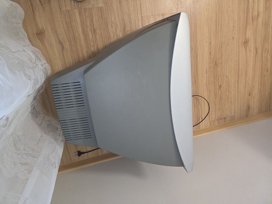 Telewizor Philips kineskopowy 21 cali dzialajacy z pilotem