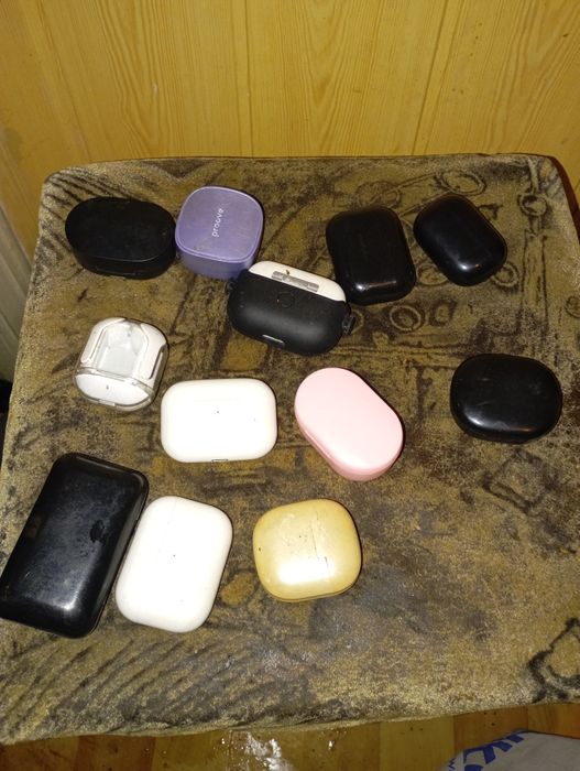 Продам бездротові навушники