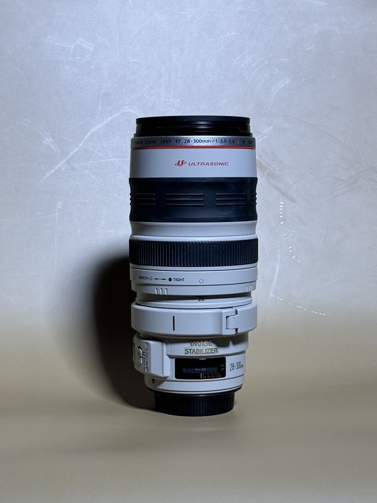 Canon EF 28-300mm f/3.5-5.6L IS USM