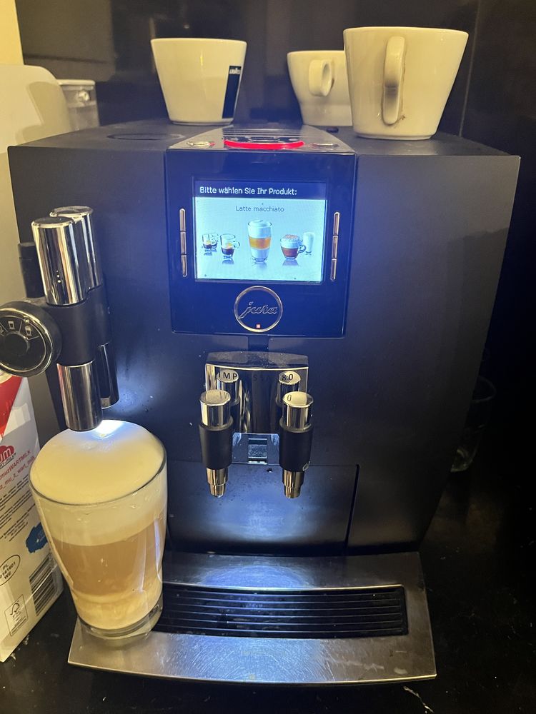 Ekspres Jura Impressa J80 Czarny Mat ,One touch ,TFT