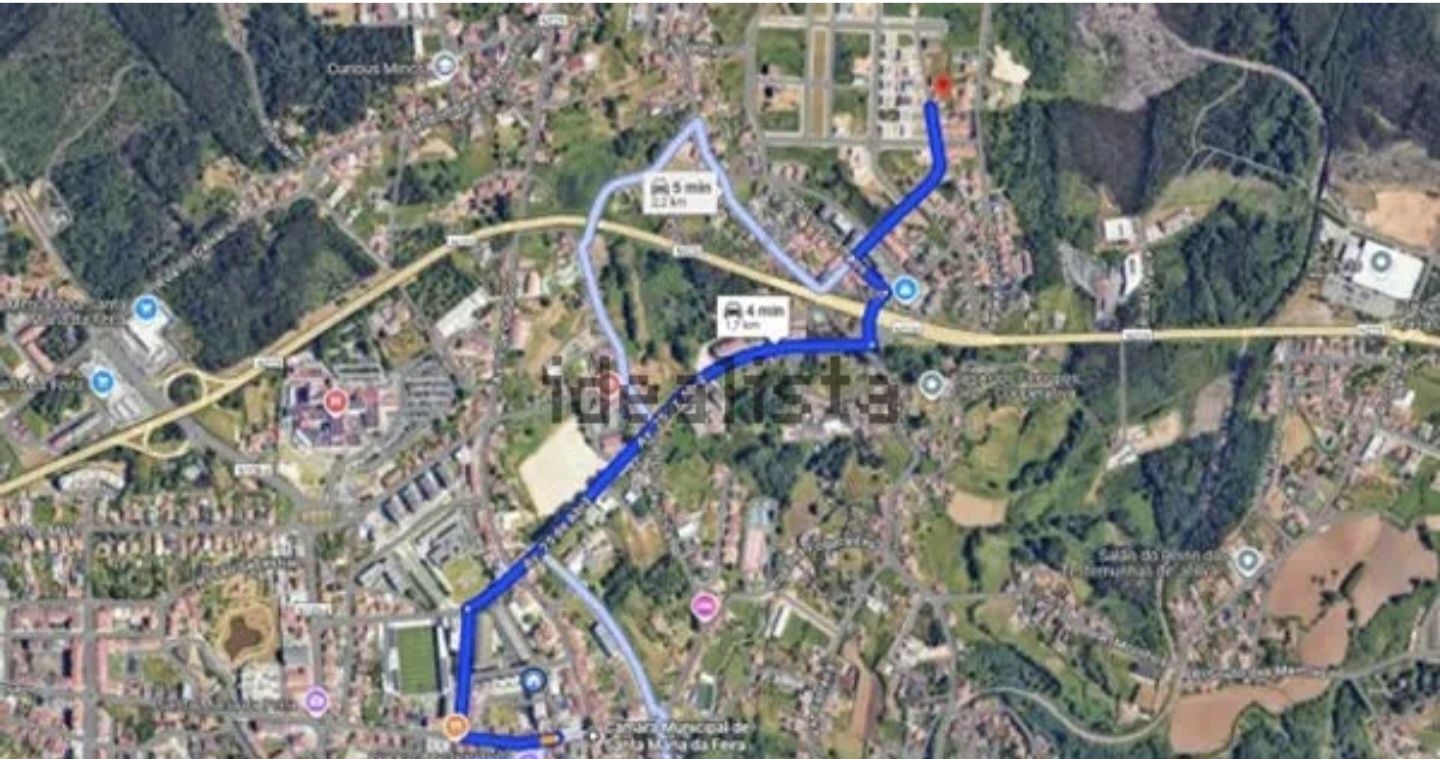Vende-se terreno com licença de construção para moradia independente