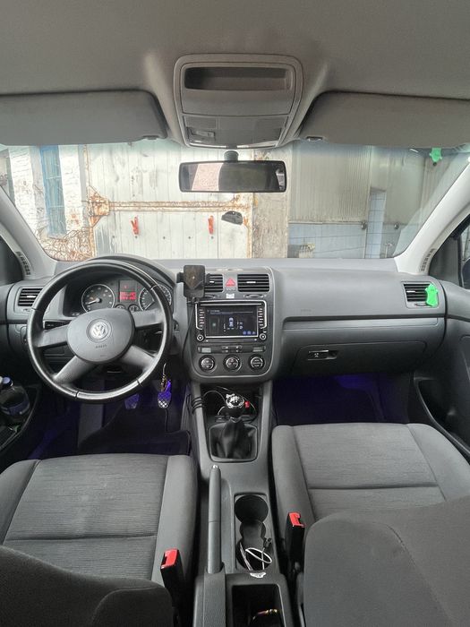 Volkswagen Golf 5 1.4 MPI