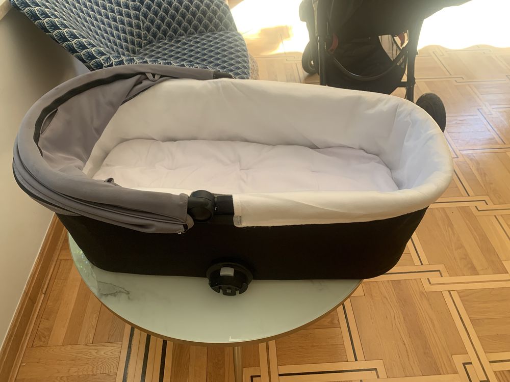 Wózek dzieciecy z gondolą / Baby Jogger City Mini GT