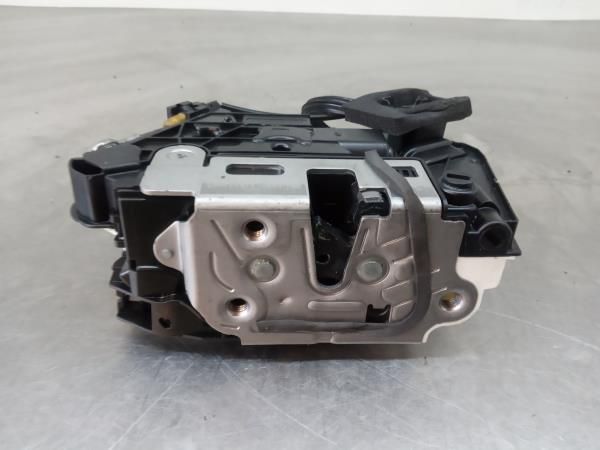 Fechadura / fecho porta trás direito SEAT Leon (5F1)