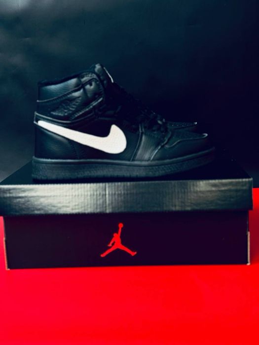 Зимние Найк Джордан Ретро черные / теплые мужские кросы Nike Jordan /э