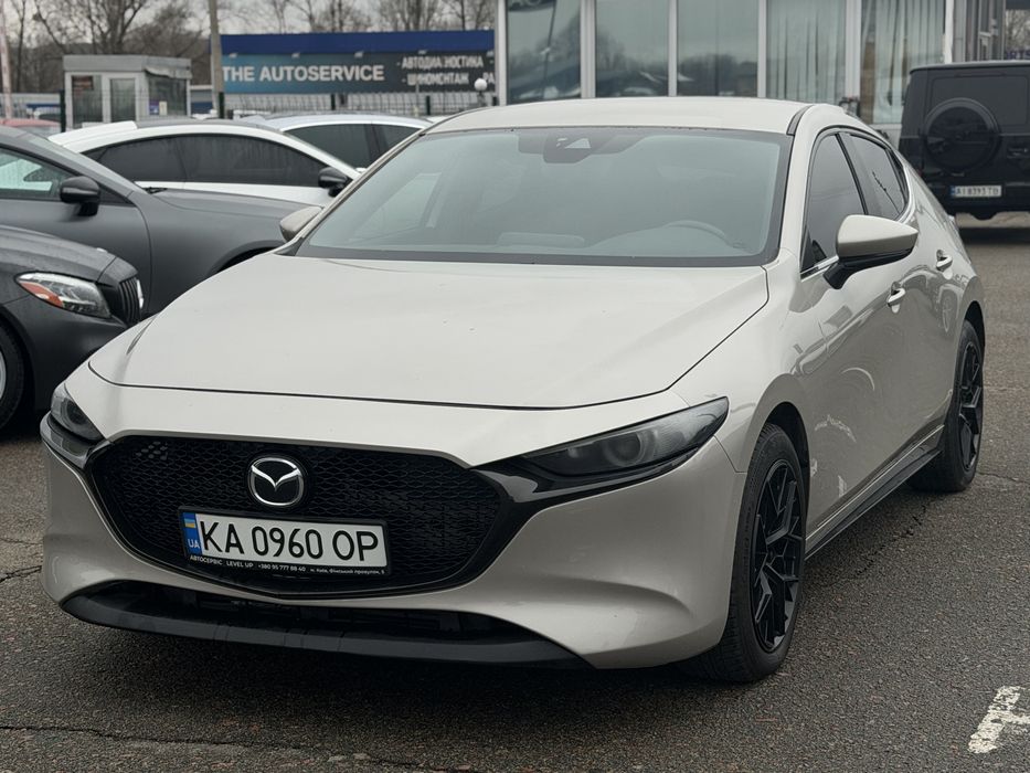 Оренда авто Maxda 3