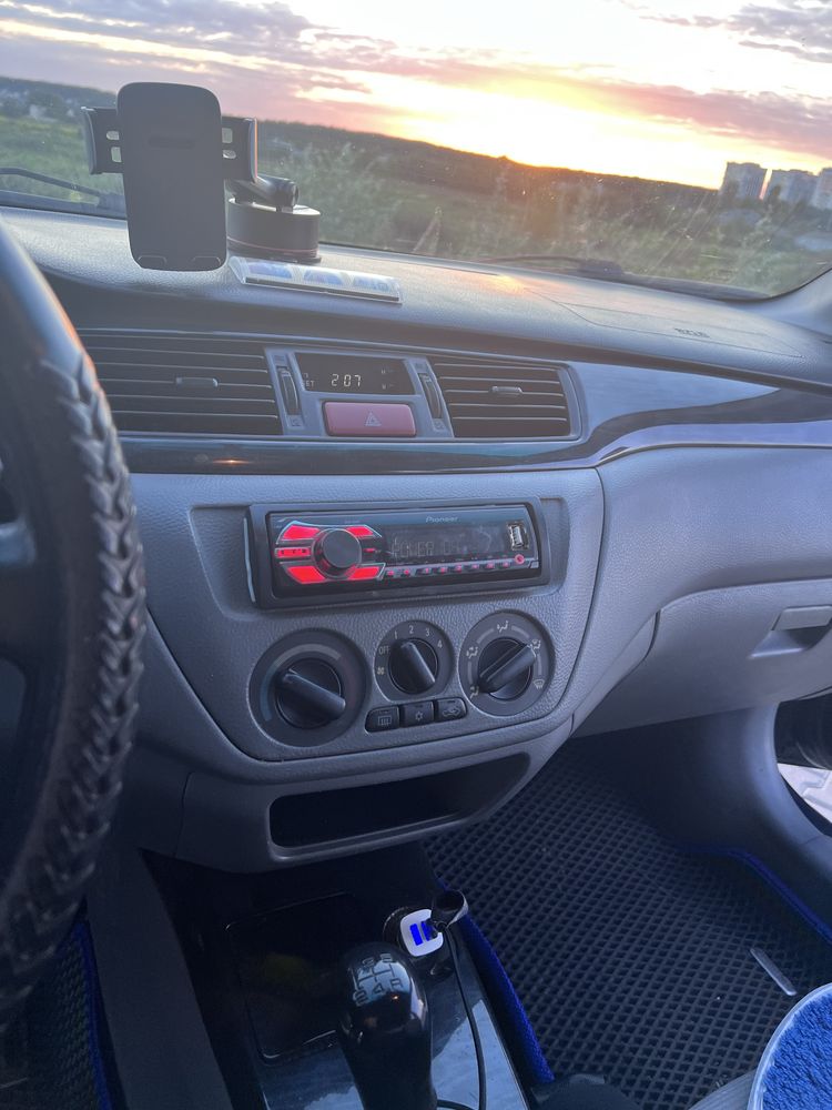 Mitsubishi lancer 9