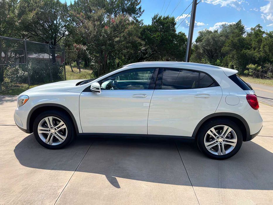 Mercedes-Benz GLA 250      2015