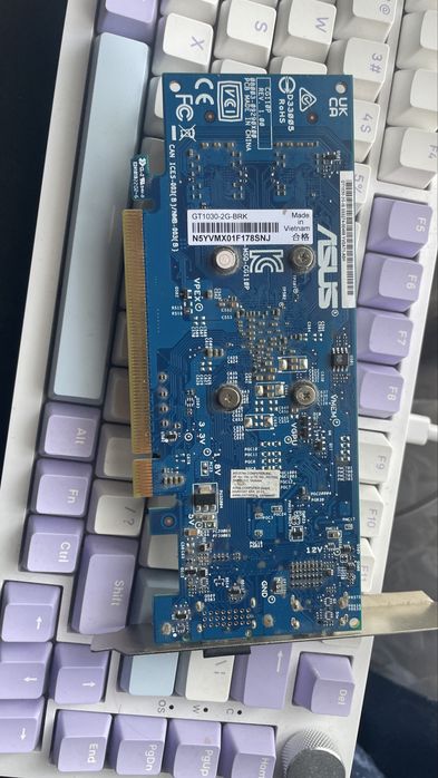Продам GT 1030 2GB Asus