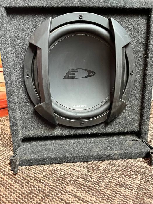 Автомобільний сабвуфер Alpine SBE-1044BR та підсилювач