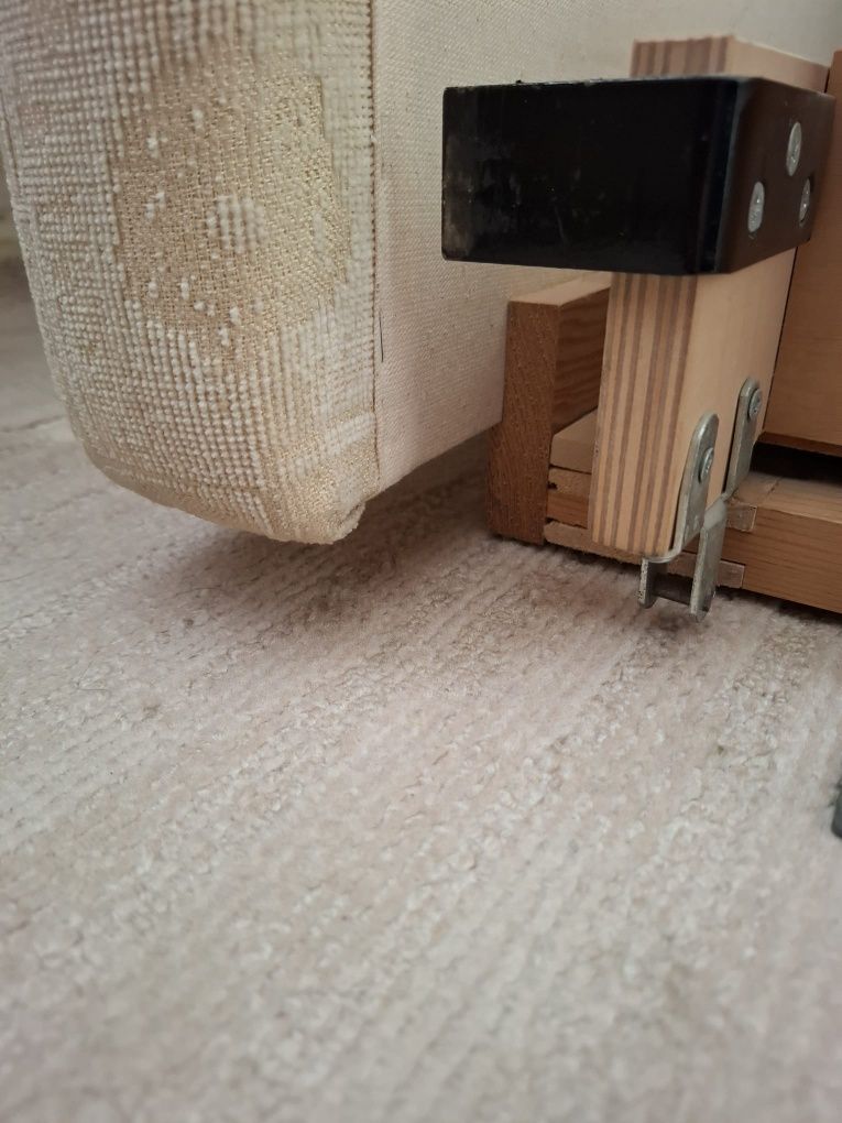 Sofa rozkładana ze skrzynią na pościel używana